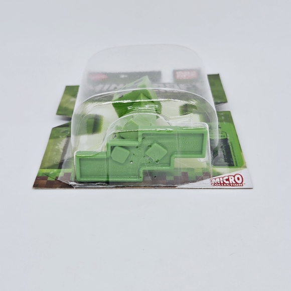 Minecraft - Micro Collection Creeper 2" Mini Figure - Picture 6 of 7